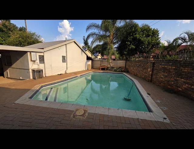 4 BEDROOM HOUSE FOR SALE IN MAGALIESKRUIN